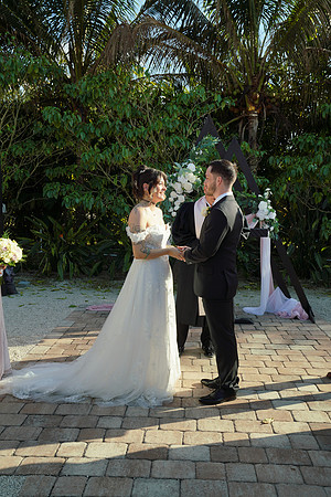 UNE-216