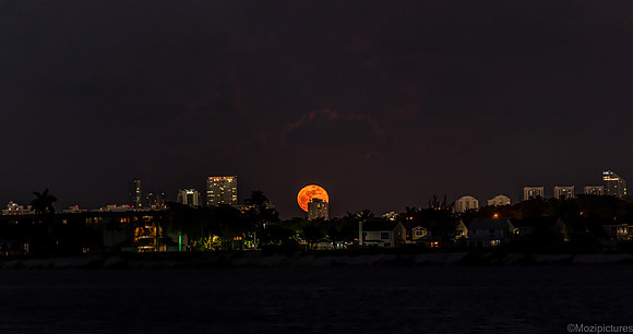 bloody_supermoon-3